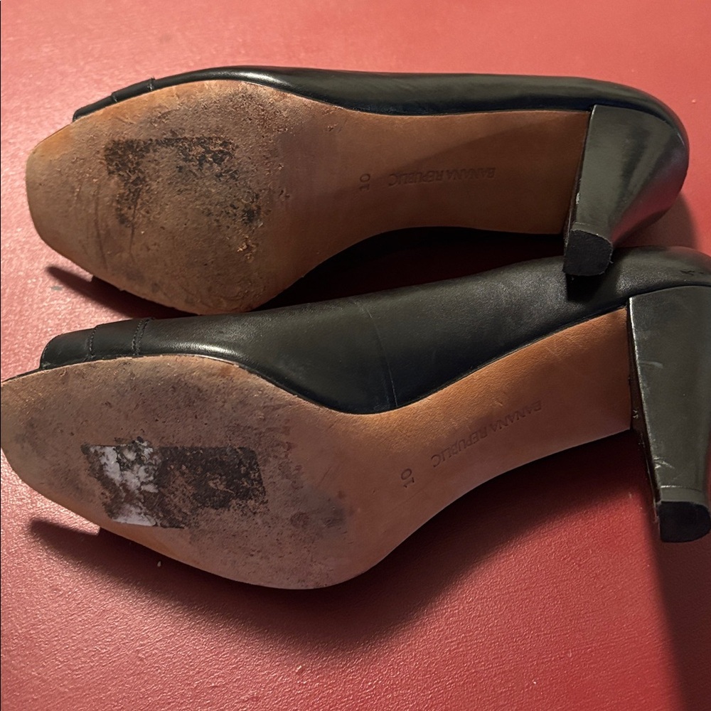 Banana Republic sz 10 leather sole black peep toe shoes heels - Picture 6 of 6